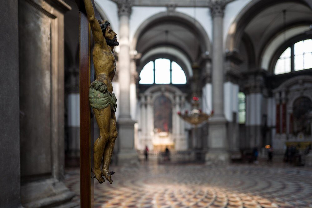 Zwiedzanie Kaplicy Sykstyńskiej w Watykanie: Praktyczny przewodnik